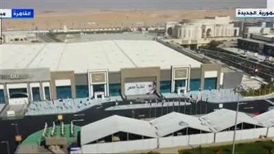 عاجل.. السيسي يتفقد معرض 