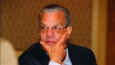 عادل حمودة يكتب: حكايات مليارديرات فى مصر 7.. الحقيقة بين حامل الحقيبة وحامل الفضيحة! (قصص واقعية)