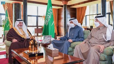 أمير منطقة تبوك يدشن منصة وسيط للربط الإلكتروني بين الجهات الحكومية وإمارة المنطقة