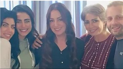 نرمين الفقي تشارك جمهورها صورة من كواليس 