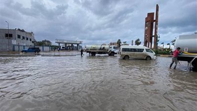 نوة قاسم تغلق مينائين بالإسكندرية وإجراءات عاجلة لمنع غرق الشوارع 