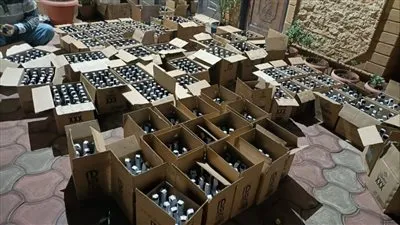 التموين تضبط نحو 1000 زجاجة خمور مهربة جمركيًا بالغربية