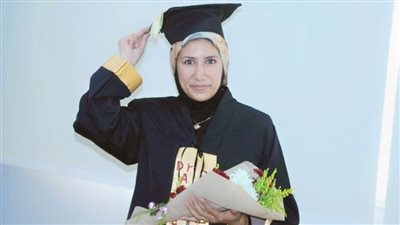 الباحثة أسماء حداد تحصل على درجة الدكتوراه بتقدير امتياز من علوم عين شمس