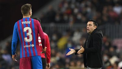 كالحيوانات.. تصريح مثير من تشافي بعد خسارة برشلونة