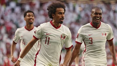 موعد مباراة قطر ضد العراق اليوم الإثنين في كأس العرب