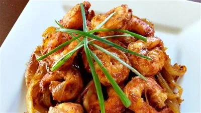 طريقة عمل الجمبرى بالبصل.. أكلة غنية بالفسفور