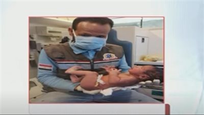 الإسعاف تكشف تفاصيل إنقاذ سيدة فاجأتها آلام الولادة على الطريق (فيديو)