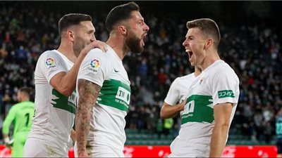 إلتشي يفض الشراكة مع قادش هروبا من شبح الهبوط