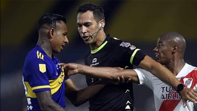 الأرجنتينى فاكوندو حكما لمواجهة مصر والجزائر