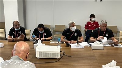 المنتخب الوطني بقميصه الأحمر أمام الجزائر غدًا