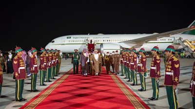 تفاصيل استقبال سلطان عمان لـ 