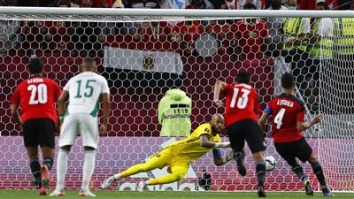 عاجل.. الكشف عن مدى خطورة إصابة نجم منتخب مصر