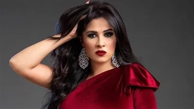 أول تعليق من شقيق ياسمين عبد العزيز عقب تجاهلها له في أول ظهور إعلامي