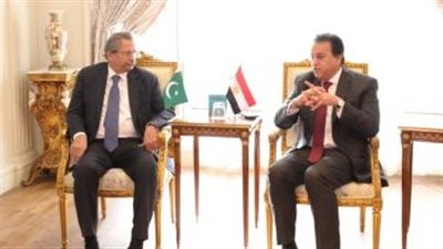 وزير التعليم العالى يستقبل نظيره الباكستانى لبحث التعاون فى نقل التكنولوجيا