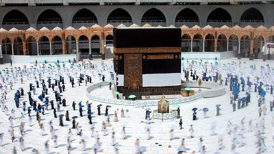 شركات السياحة تكشف تفاصيل فتح التسجيل للحج والعمرة (فيديو)