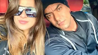 أحمد العوضي عن خناقته مع ياسمين عبد العزيز: 