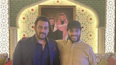 تركي آل الشيخ يروج لحفل النجم الهندي سلمان خان بموسم الرياض