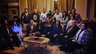 بالصور.. تامر حمزة يحتفل ببدء تصوير مسلسله الجديد 