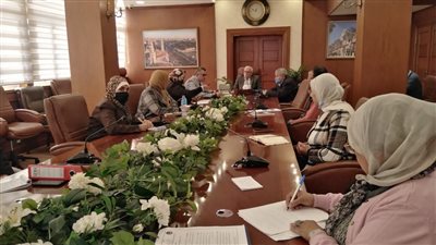 محافظ بورسعيد يناقش متطلبات تطبيق نظام الجودة ومنظومة الأيزو 9001