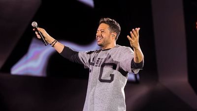 اليوم.. حماقي يحيى حفلًا غنائيًا فى دبي