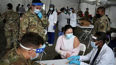 الجيش الأمريكي يعلن تلقي 98% من أفراده لقاح كورونا