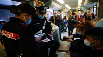 إيطاليا تسجل أعلى معدل إصابات يومية بكورونا منذ مارس