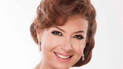 بعد خضوع نجلها لعملية جراحية.. منال سلامة تتصدر تريند 