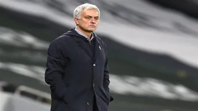 مورينيو يطلب ضم نجم تشيلسي