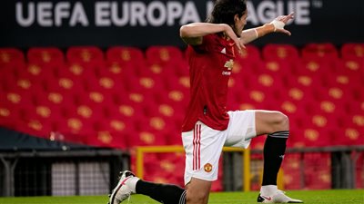 كافاني يقترب من العودة إلى الدوري الإسباني