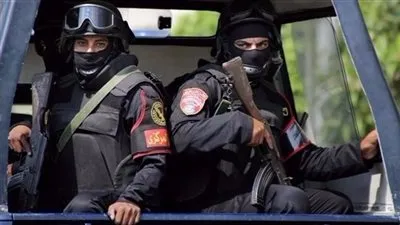 ضبط اثنين من العناصر الإجرامية بحوزتهما أسلحة وذخائر دون ترخيص بالقاهرة