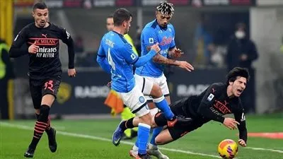 نابولي يفوز على ميلان في ملعبه ويتقدم لوصافة الدوري الإيطالي