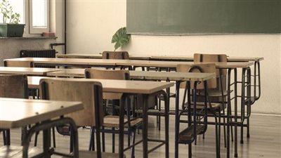 برلمانية البحر الأحمر توافق على التوسع بإنشاء المدارس (مستندات)