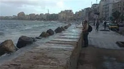 على غرار شتاء أوروبا.. نوة الفيضة الصغرى ترسم البهجة بين السكندريين