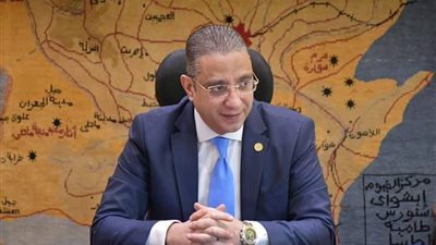 محافظ الفيوم يهنئ أبناء المحافظة بحلول العام الميلادي الجديد