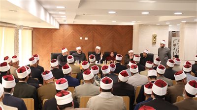 أمين «البحوث الإسلامية» لمبعوثي الأزهر: دوركم مهم ورسالتكم سامية في تحقيق السلام بين الشعوب 