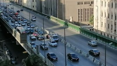 كثافات مرورية أعلى وصلة المريوطية إثر تصادم سيارتين