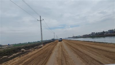 محافظ بورسعيد: انتهاء 70% من أعمال إنشاء طريق 