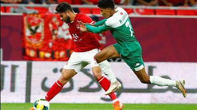 بعثة الأهلي تصل مطار القاهرة بعد الفوز بالسوبر الإفريقي