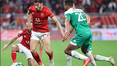 طاهر محمد طاهر يسجل هدفا قاتلًا ويتعادل للأهلي أمام الرجاء 