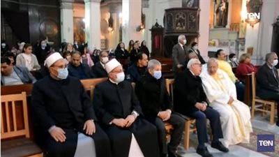 شاهد.. محافظ بورسعيد يشهد قداس عيد الميلاد في كنيسة سانت أوجيني