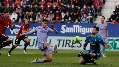 برشلونة يؤكد عدم حاجته لنجم أياكس أمستردام في الميركاتو الشتوي