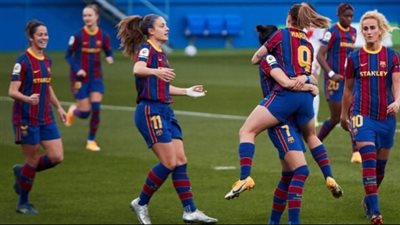 رسميا.. سيدات برشلونة يتوجن بجائزة جلوب سوكر كأنجح فريق نسائي لعام 2021