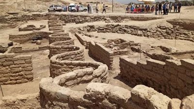 زاهي حواس يكشف سبب اختيار المدينة الذهبية المفقودة كأفضل كشف أثري في العالم