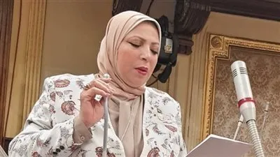 برلمانية تطالب بإيجاد حل فوري لمشكلة الـ 36 والـ 120 ألف معلم 