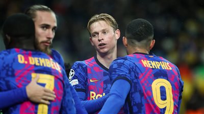 فيروس كورونا يواصل مهاجمة برشلونة