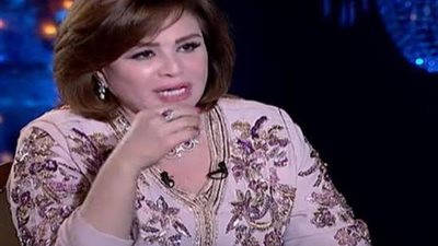 إلهام شاهين للفنانين الرافضين للقبلات: “لو مش محترمين تاريخ شادية وسعاد حسني أبعدوا عن الوسط”