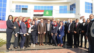 عادل الغضبان يفتتح فرع بنك مصر داخل بازار بورسعيد الجديد