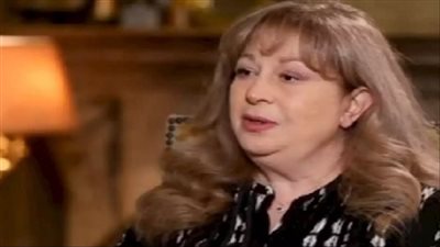 سُمية الألفي: “راضية بقضاء الله وجلسات العلاج بالإشعاع ستبدأ بعد نجاح إزالة الورم”