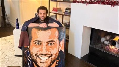 تركي آل الشيخ يتلقى هدية من طفل مقيم بأمريكا.. ويعلق 