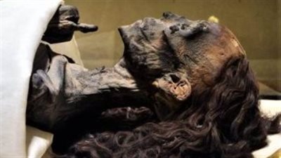 مدير صيانة المومياوات: نعمل على إنتاج زيت شعر الملكة 